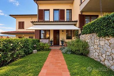 Casa indipendente di 168 m² con più di 5 locali e 