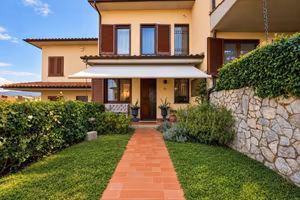 Casa indipendente di 168 m² con più di 5 locali e 