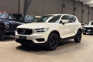 VOLVO XC40 T2 Geartronic Momentum *OK NEOPATENT