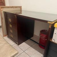 Scrivania in legno mogano