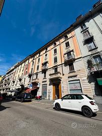 STANZA 800 tutto incluso spese,utenze. A NOLO