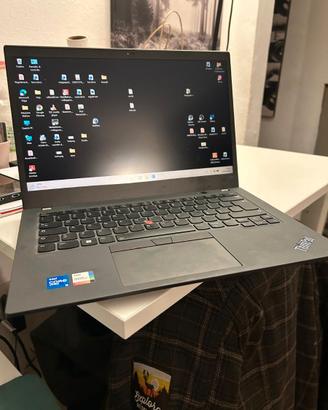 Portatile lenovo t14s praticamente NUOVO