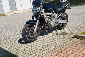Yamaha FZ6 - 2004