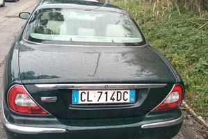 JAGUAR XJ6 