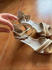 Scarpe con tacco