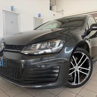 VOLKSWAGEN Golf GTD 2.0 TDI 5p. //LED/NAVI//