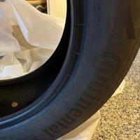 Gomme Estive Continental 215/55 R 17 V