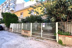 4 LOCALI A BAGHERIA