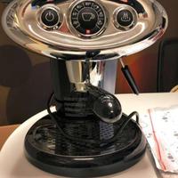 ILLY / macchina da caffé a capsule / X7.1 / negro