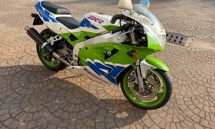 Kawasaki ZXR400
