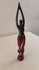 Statuetta Scultura in Legno Intagliato