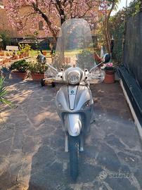 scooter liberty150