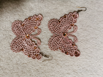 Orecchini pendenti rosa