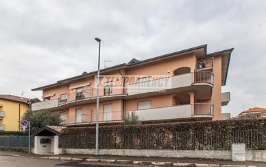 trilocale mansardato con doppi servizi