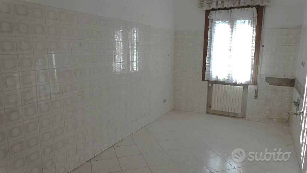 Appartamento di 90 m² con 3 locali e box auto a Ve - Altro