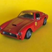 Ferrari 250 GT Hot Wheels - MATTEL Scala 1/25