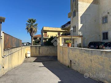 DEPOSITO A GIUGLIANO IN CAMPANIA