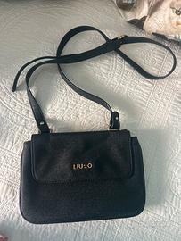 Borsettina Liu jo a tracolla