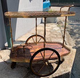 Carrello porta bottiglie