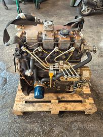 Motore Perkins 404D-22T