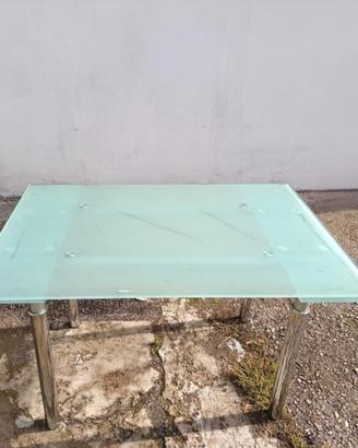 Tavolo di vetro allungabile