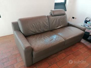 Divano letto in pelle colore tortora 