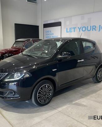 Lancia Ypsilon 1.0 firefly hybrid Gold s&s 70cv 5p