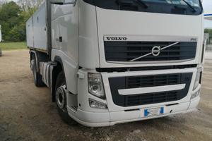 Autocarro Volvo FH13