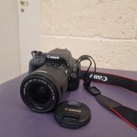 Canon 100D con custodia 