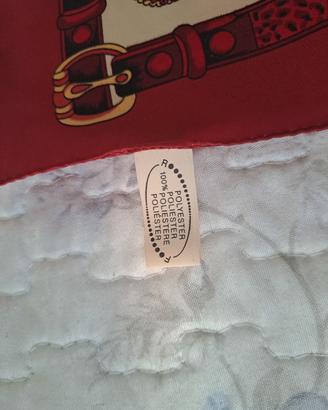 Foulard effetto raso, dimensioni cm 51x51