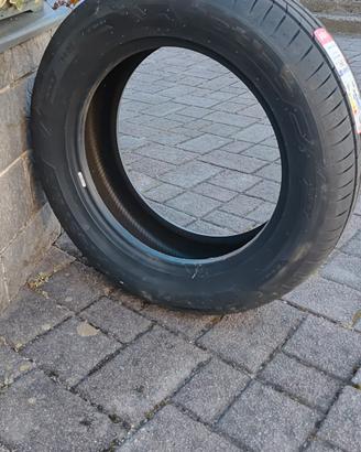 Pneumatici estivi 235/60R18