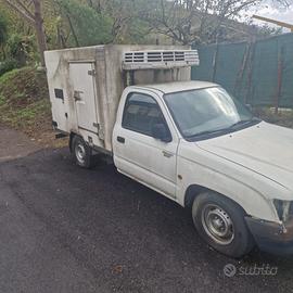 Furgone frigo toyota hilux