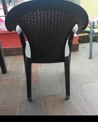 Sedia per esterno marrone  