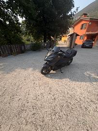 Tmax 560 2022