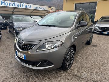 Lancia Ypsilon 1.0 FireFly 5 porte S&S Hybrid Silv