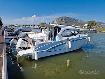 Beneteau Antares 8 V2 2023 Honda 250 Sporty white