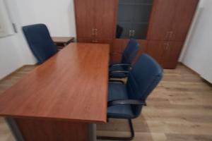 Stanza uso ufficio/studio