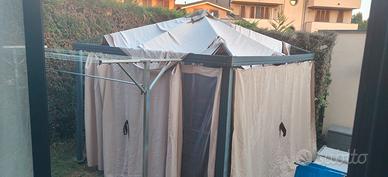 gazebo con zanzariere e teli