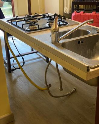 Top con fornello e lavello