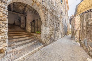 3 LOCALI A GUIDONIA MONTECELIO