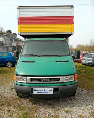 IVECO TURBO DAILY 35S11 PNEUMATICO
