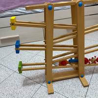 Pista in legno gigante