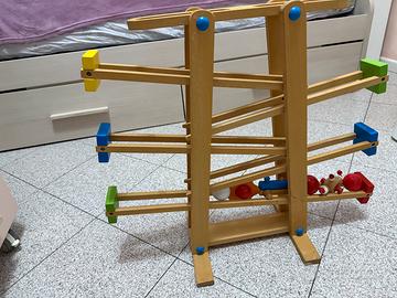 Pista in legno gigante