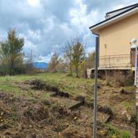 San Potito Ultra villetta con giardino e box