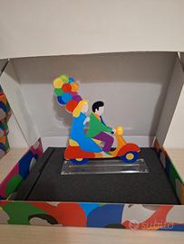 marco lodola, statuetta in plexiglass da appoggio 