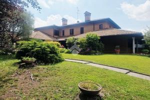 PORZIONE DI BIFAMILIARE A MUGGIÒ