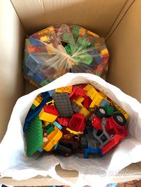 Lego duplo vari misti+secchiello contenitore lego