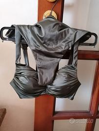 Costume shiny glam verde (sopra 2 - sotto M)