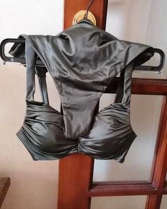 Costume shiny glam verde (sopra 2 - sotto M)