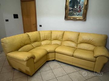 Divano in vera pelle